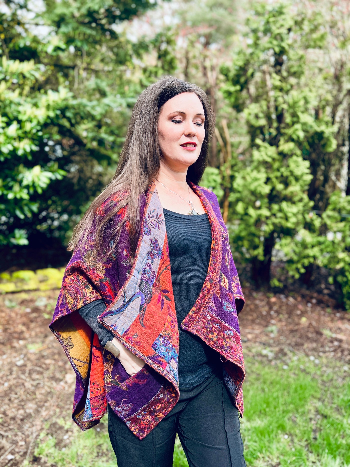 NEW ! In Style Regular Poncho in Reversible Plum Bird colors + Free Bag