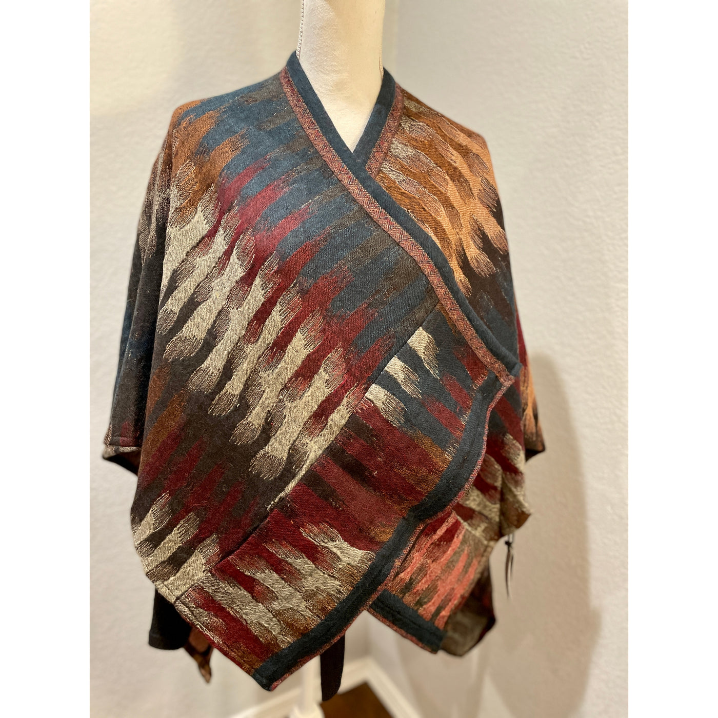 NEW ! In Style Regular Poncho in Morocco Brick colors + Free Bag