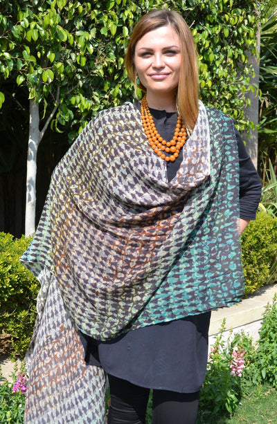 765/ Fashionista Lightweight Pure Silk/Wool Shawl in Fall Colors