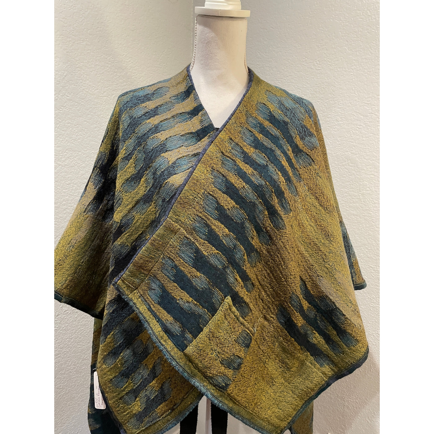 NEW ! In Style Regular Poncho in Reversible Morocco Green colors + Free Bag